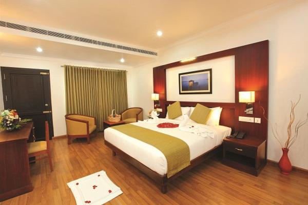 Hotel Raj Regency Nilamel Εξωτερικό φωτογραφία